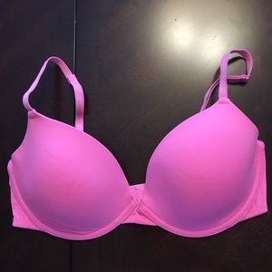 VS PINK light pink lightly lined bra